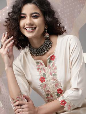 Indo Era Off White Embroidered Straight Kurta Trouser With Dupatta Set 5