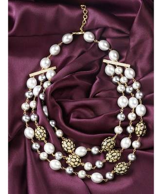 Shell Pearls Grey And Black Necklace 1