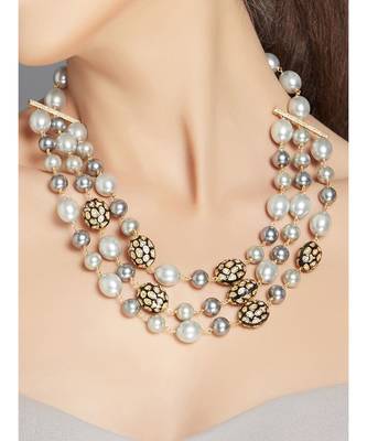 Shell Pearls Grey And Black Necklace 2