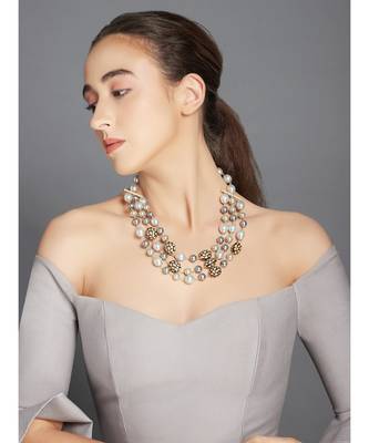 Shell Pearls Grey And Black Necklace 3