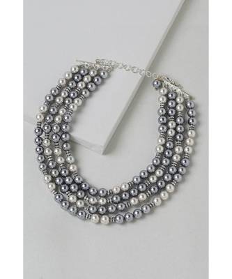 Minimal Grey Shell Pearls Necklace 2