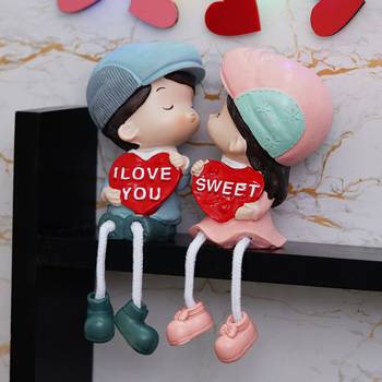 eCraftIndia Colorful Girl & Boy Kissing Figurine 4