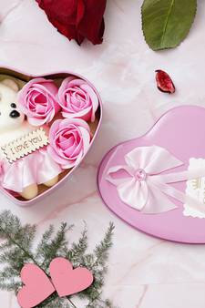 eCraftIndia Purple Heart Shaped Gift Box with 3 Purple Roses Teddy Bear and a Card