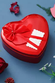 eCraftIndia Red Heart Shaped Gift Box with 3 Red Roses 1 Teddy Bear and 1 Golden Rose