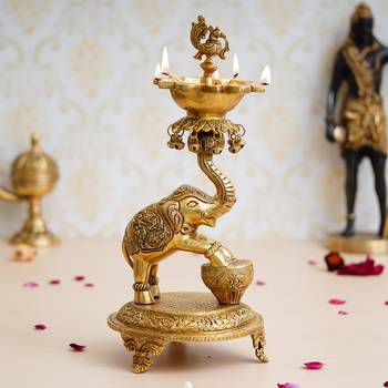 eCraftIndia Golden Decorative Elephant Brass Diya Stand for 5 Wicks 1