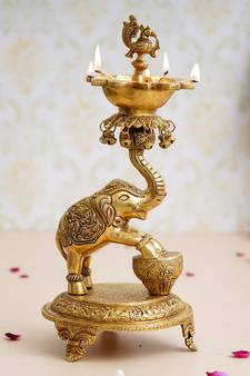 eCraftIndia Golden Decorative Elephant Brass Diya Stand for 5 Wicks