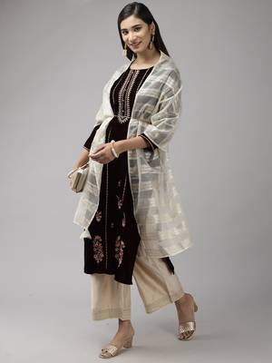 Indo Era Maroon Velvet Embroidered Straight Kurta Palazzo With Dupatta Set 4