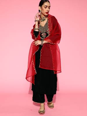 Indo Era Green Embroidered Straight Kurta Palazzo With Dupatta Set 4