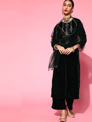 Indo Era Green Velvet Embroidered Straight Kurta Palazzo With Dupatta Set 1