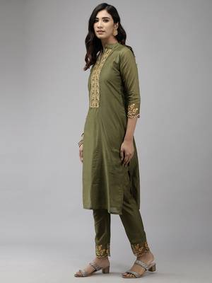 Indo Era Green Embroidered Straight Kurta Trouser With Dupatta Set 3