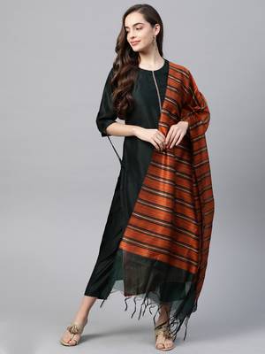 Indo Era Green Solid Kurta Trouser With Ready Made Dupatta Set 1
