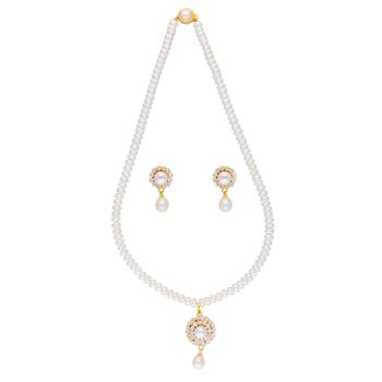 Sri Jagdamba Pearls Royal Pearl Set 1