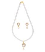 Sri Jagdamba Pearls Royal Pearl Set