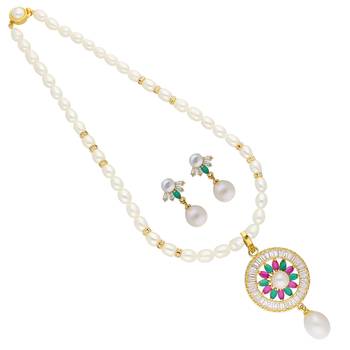 Ashwika Pearl Pendant Set 1