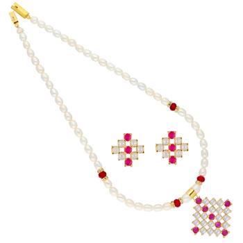 Classic Pearl Pendant Set 1