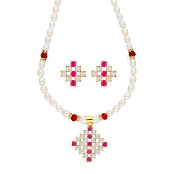 Classic Pearl Pendant Set 2