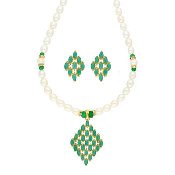 Green Diamond Shape Pearl Pendant Set 2