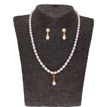 Sri Jagdamba Pearls Button  Drop pearl set 1
