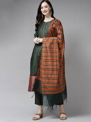 Indo Era Green Solid Kurta Trouser With Ready Made Dupatta Set 4