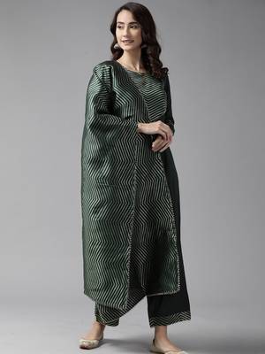 Indo Era Green Solid Straight Kurta Palazzo With Dupatta Set 1