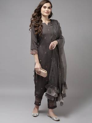 Indo Era Grey Embroidered Straight Kurta Trouser With Dupatta Set 4
