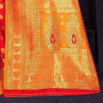Red woven silk blend saree with blouse 3