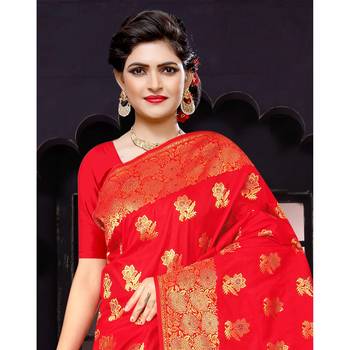 Red woven silk blend saree with blouse 2