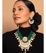 Exquisite Green And White Necklace Set For Festivals