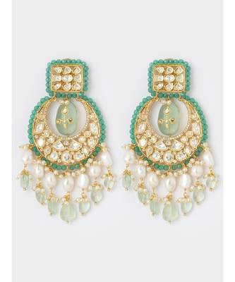Green and White Mesmerising Chandelier Chandbali 2