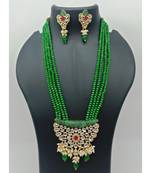 Multicolor necklaces