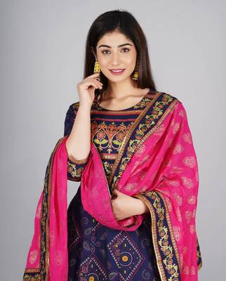 Women's Beautiful Rayon Kurti With pant and Dupatta sets 4