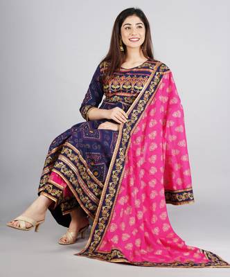 Women's Beautiful Rayon Kurti With pant and Dupatta sets 5