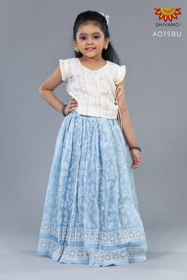 Shivangi Girls Half-White Kota Creeper pattu Pavadai 1