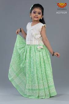 Shivangi Girls Pastel Green Kota Creeper Pattu Pavadai