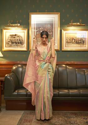 Peach woven organza saree with blouse 3