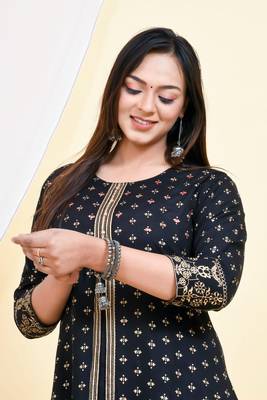 Women's Beautiful Rayon Anarkali Kurti 4