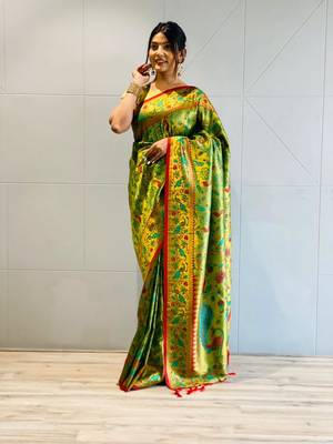 green KANJEEVARAM WOVEN SILK BLEND SOFT SILK SAREE 3