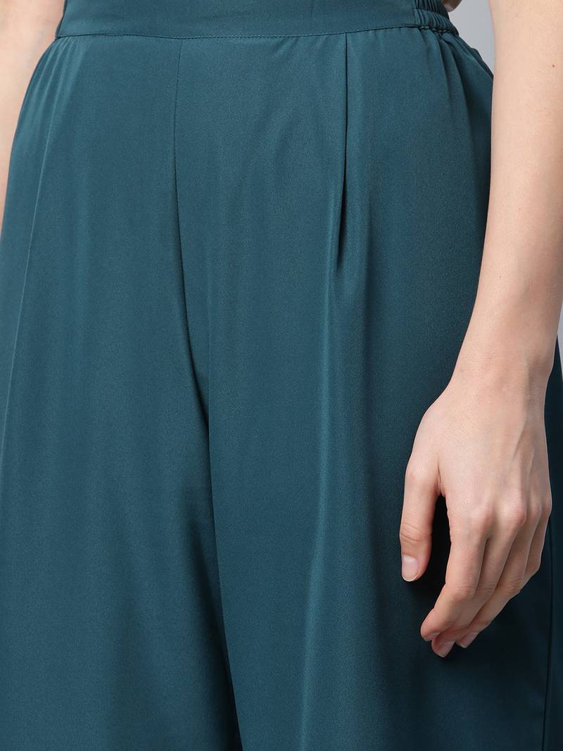 Ahalyaa Women Green Floral Printed Kurta with Palazzos