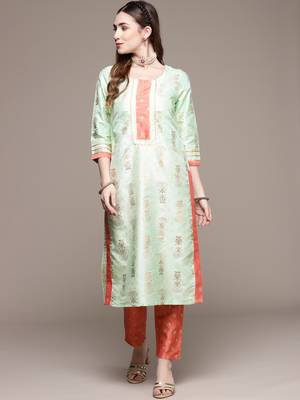 Green printed art silk kurta sets 1