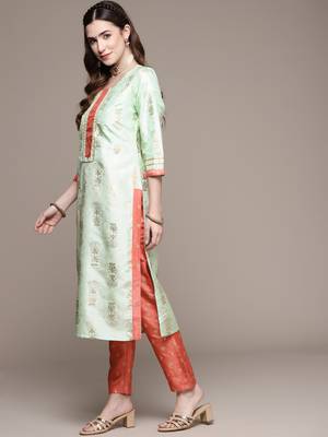 Green printed art silk kurta sets 2