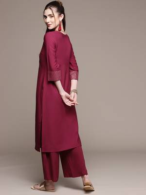 Pink printed crepe kurta sets 3