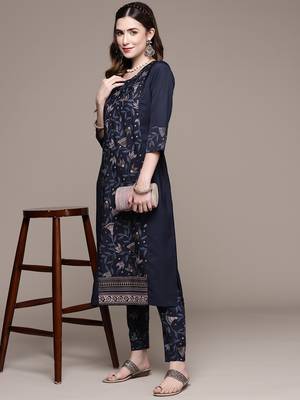 Navy-blue printed crepe kurta sets 5