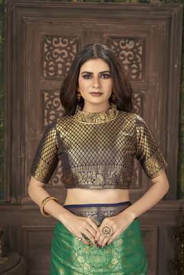Green woven banarasi silk saree with blouse 4