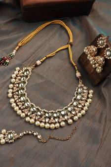 Green cubic zirconia jewellery