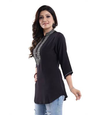 Black Short Tunics With Neckline Embroidery 3