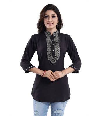 Black Short Tunics With Neckline Embroidery 5