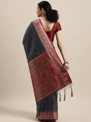 Grey woven silk blend saree with blouse 2