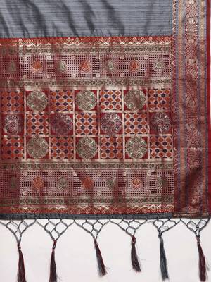 Grey woven silk blend saree with blouse 5