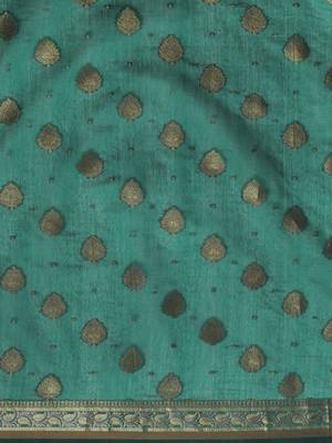 Green woven silk blend saree with blouse 4