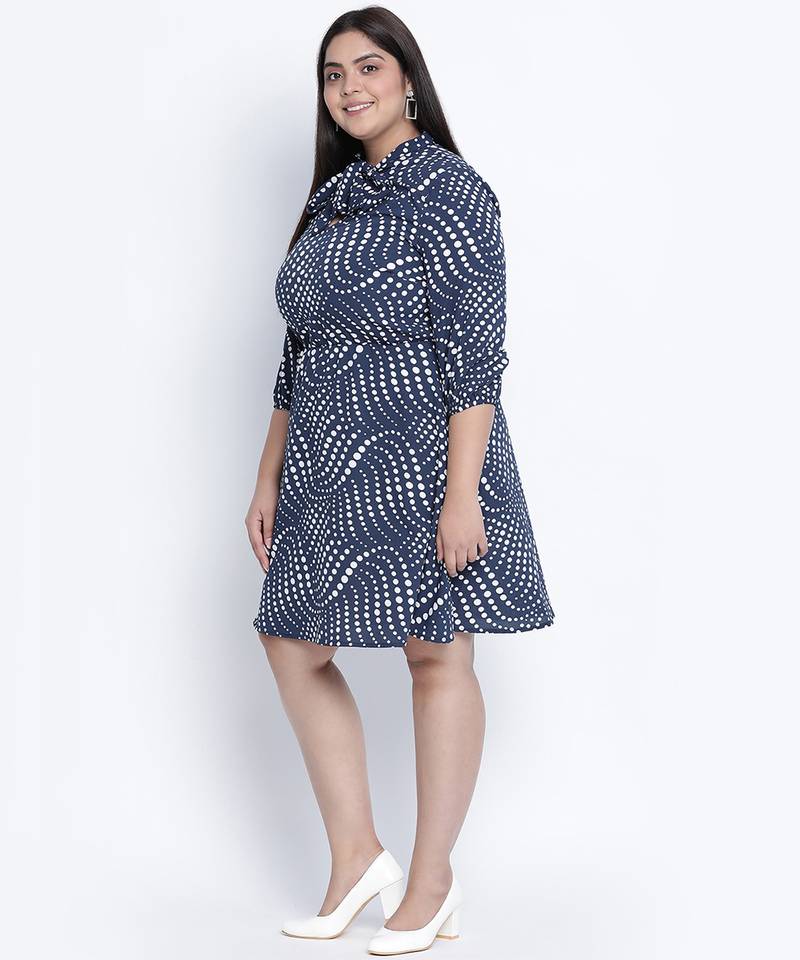 Popper black graphic print plus size tie knot dress